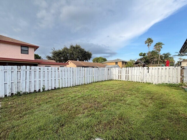 Building Photo - 11641 NW 42nd St