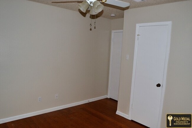 Building Photo - 4707 Westcliff Rd