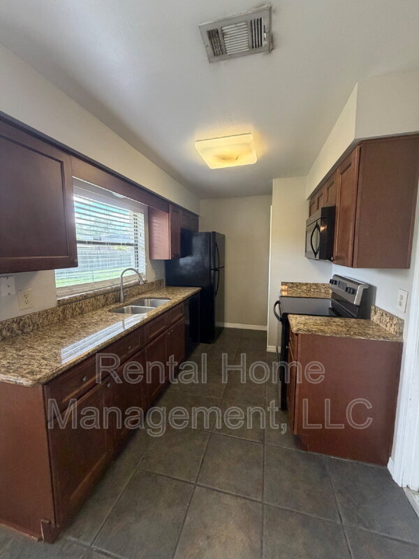 Building Photo - 149 Hazel Blvd