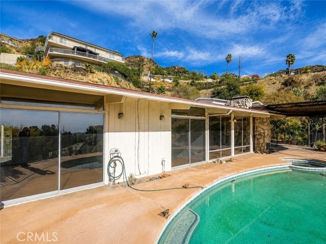 Building Photo - 1300 Pso Redondo