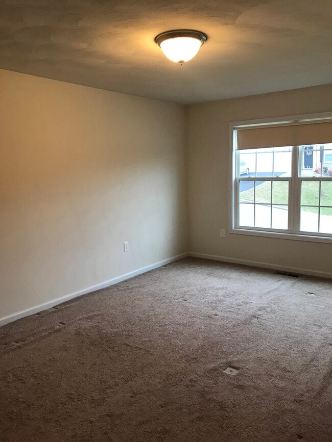 Building Photo - 2034 Tula Dr