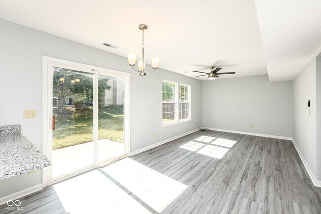 Building Photo - 510 Grand Woods Dr