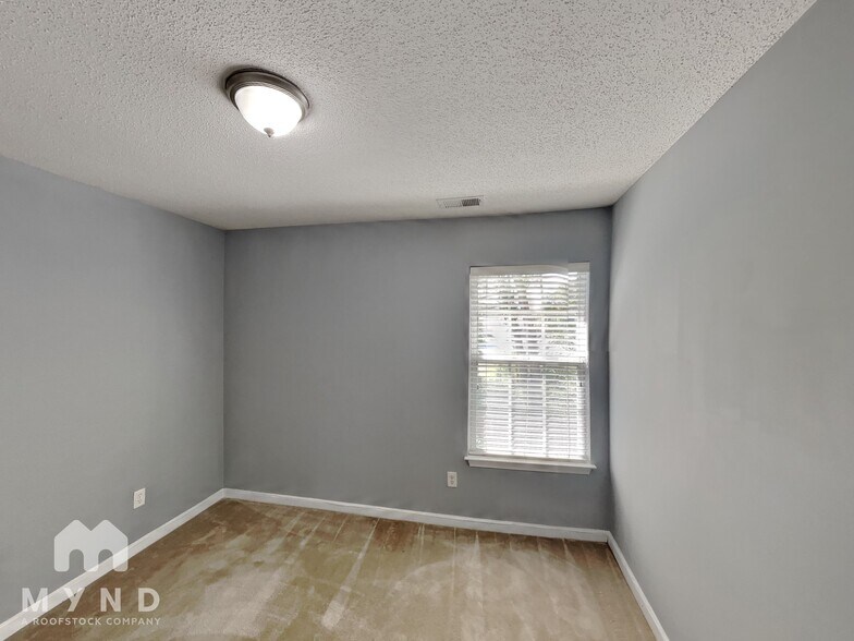 Building Photo - 356 Azalea Cir