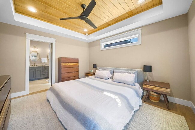 Building Photo - Fully Furnished | Asheville Area