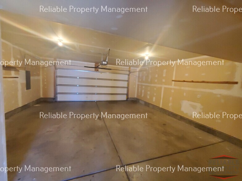 Building Photo - 111 Robison Dr