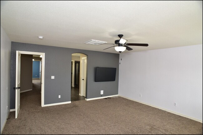 Building Photo - 13239 Emerald Isle St