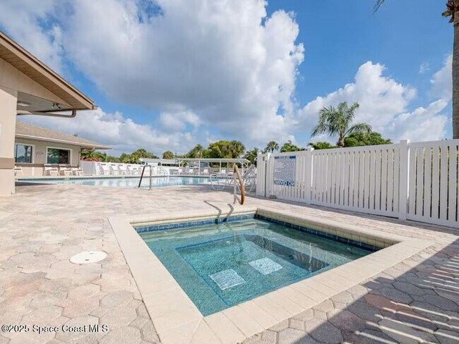Building Photo - 4375 Sea Gull Dr