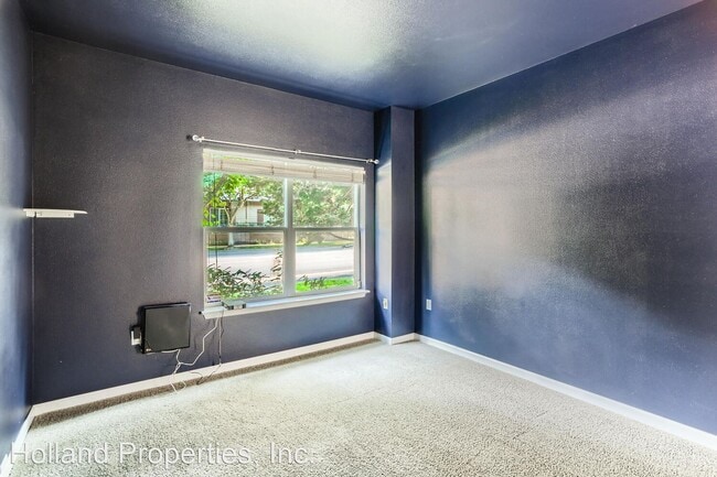 Building Photo - 3 br, 2 bath House - 8131 NE Wilkins St