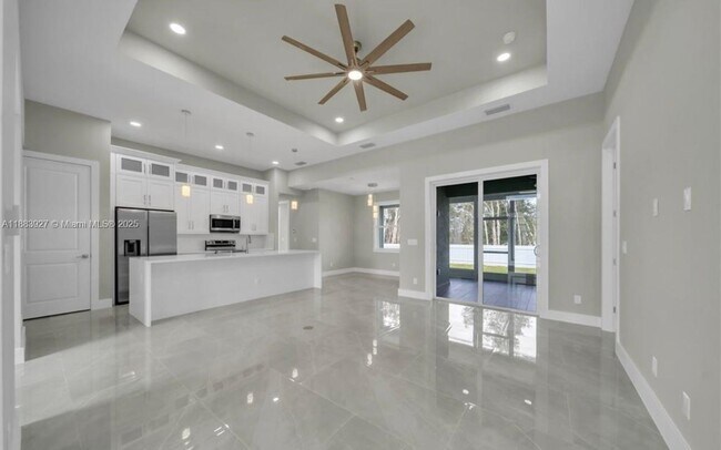 Building Photo - 4205 Nora Ave S