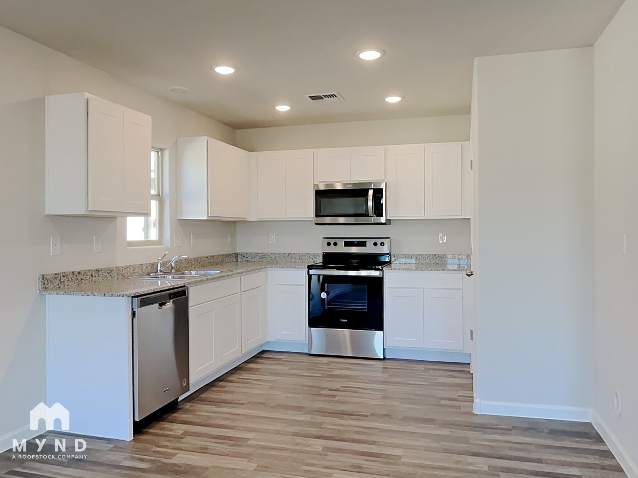 Building Photo - 222 S Picacho Heights Rd