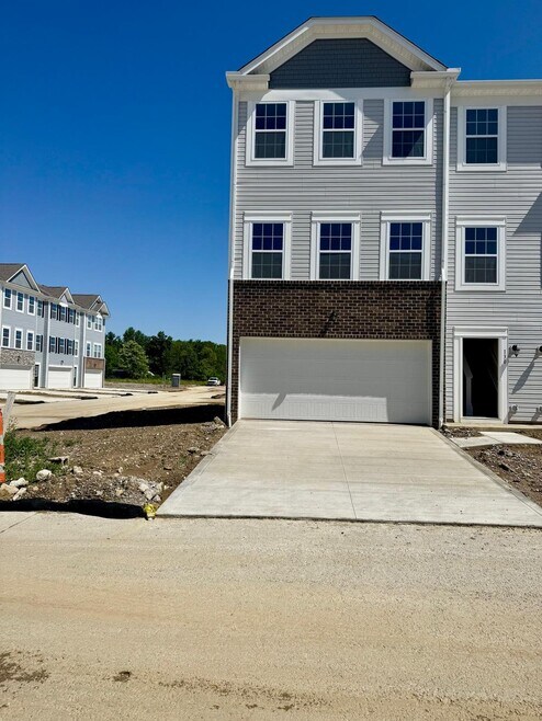 Building Photo - 130 Sitka Willow Dr