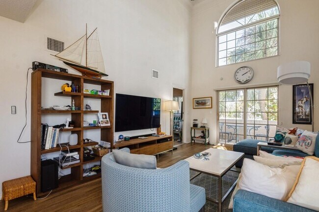 Building Photo - 1195 Coquille St