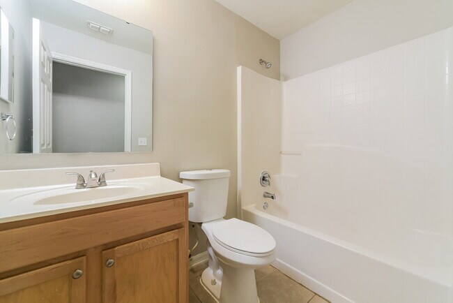 Building Photo - 2925 White Magnolia Loop