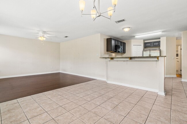 Building Photo - 14797 Nassau Dr