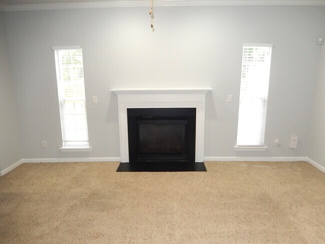 Building Photo - 3335 Archdale Dr