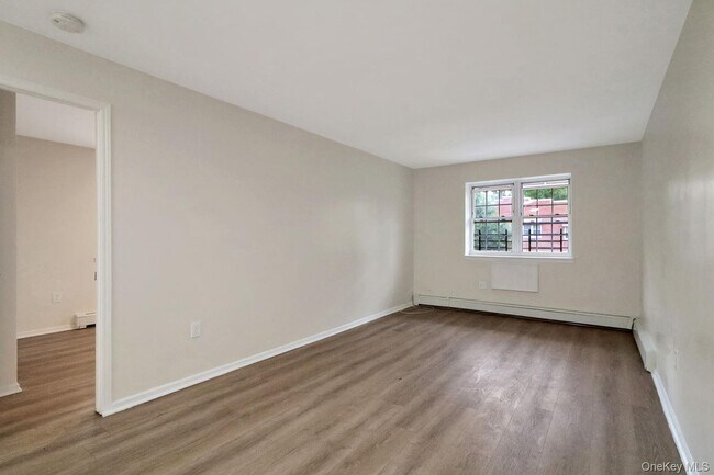 Building Photo - 1051 Cauldwell Ave