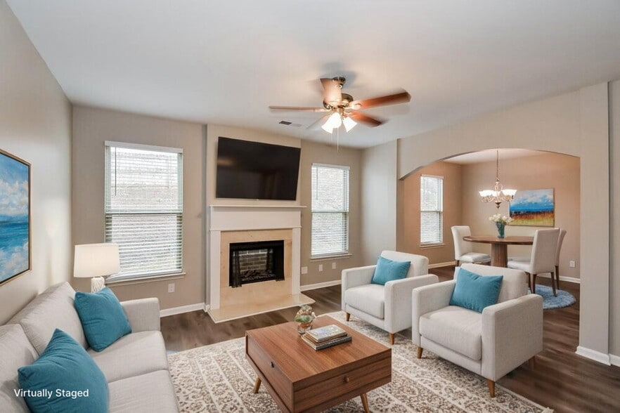 Building Photo - 7083 Creeksong Dr