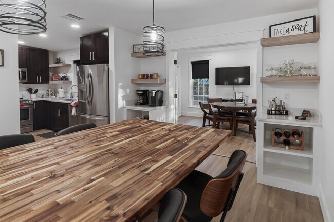 Building Photo - 1821 Jackson Bluff Rd