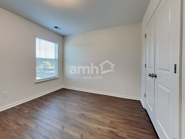 Building Photo - 103 Westover Dr