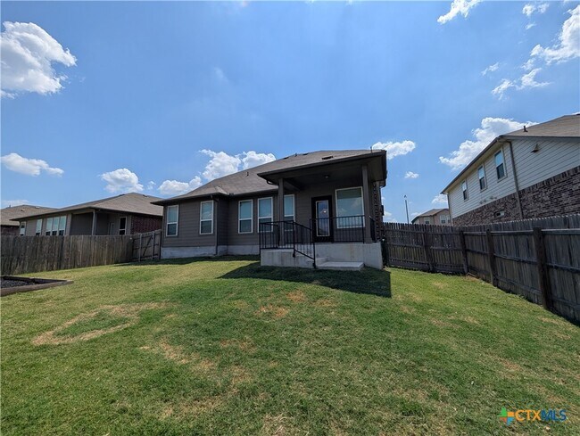 Building Photo - 2203 Flintshire Dr