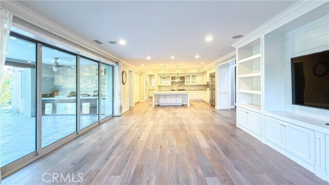 Building Photo - 121 Sunset Cove