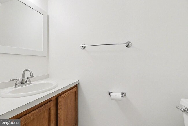 Building Photo - 503 Barrington Ct