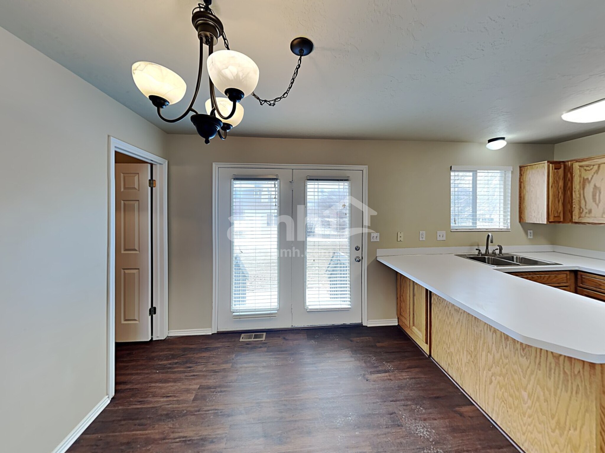 Building Photo - 2101 1630 N St