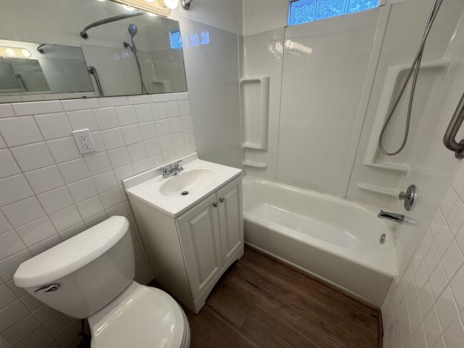 Building Photo - 133 16th St NE