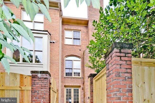 Building Photo - 1540 Hampton Hill Cir