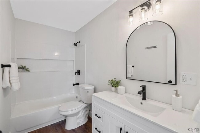 Building Photo - 7891 Areopagitica Ave