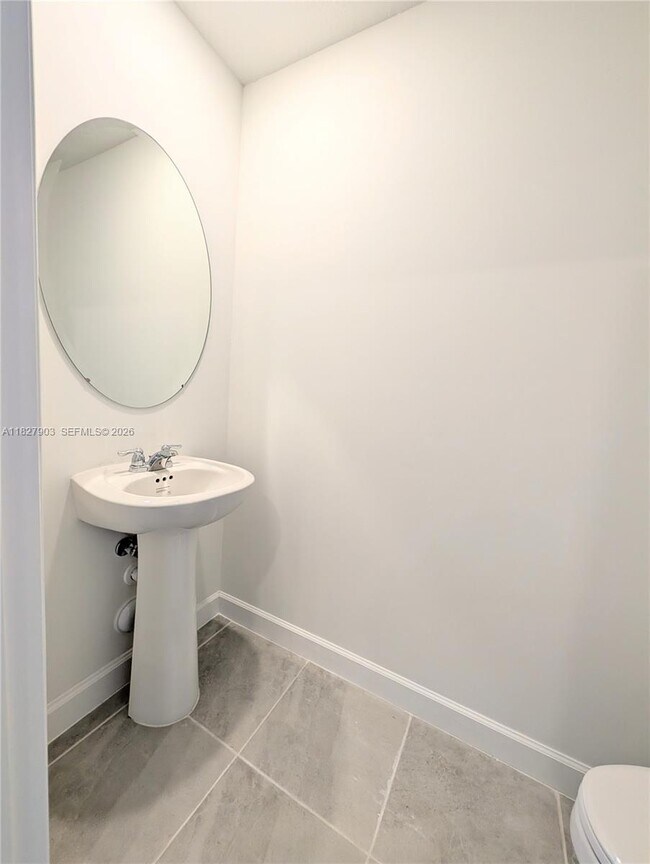 Building Photo - 1172 NW 1st Ter