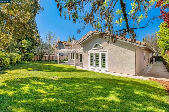 Building Photo - 313 Deepcreek Ct