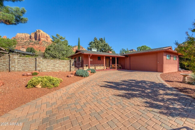 Primary Photo - 70 Bell Rock Dr