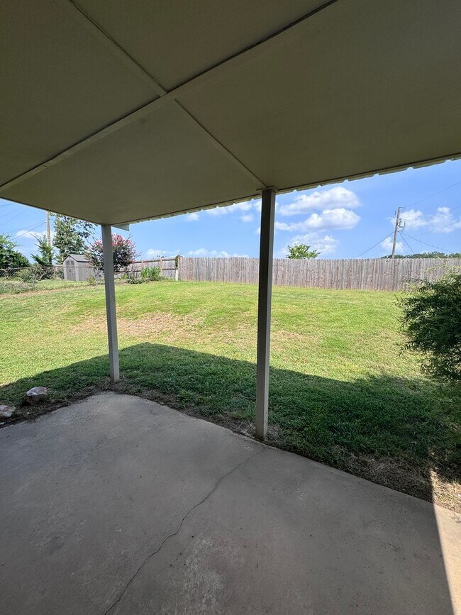 Building Photo - 1115 Briar Creek Rd