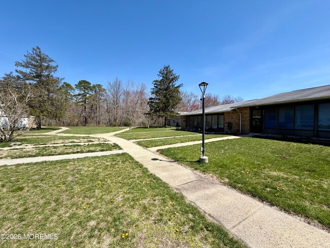 Building Photo - 20 Yorkshire Ct