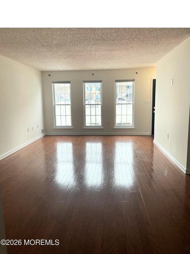 Building Photo - 94 Secretariat Ct