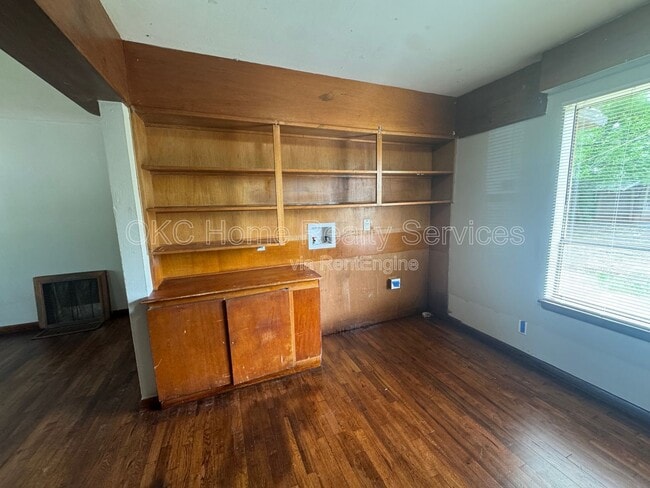 Building Photo - 630 SE 21st St