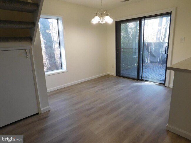 Building Photo - 2130 Cartwright Pl