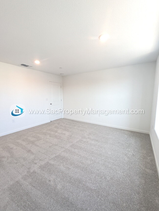 Building Photo - Brand NEW 3 Bed 2.5 Bath Single Family Hom...