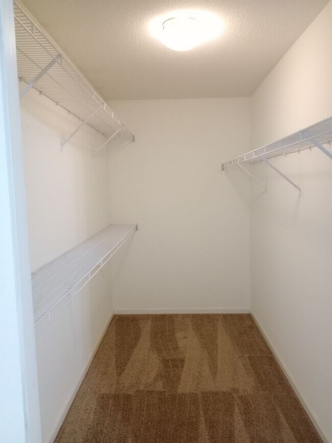 Building Photo - 5005-5007 Carrie Ridge Dr.