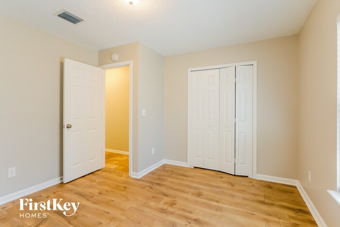 Building Photo - 1807 Waterbury Ln