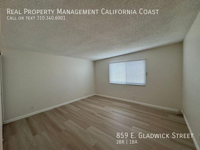 Building Photo - 859 E Gladwick St