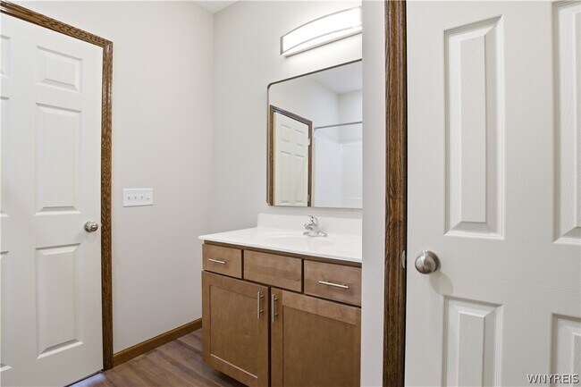 Building Photo - 1130 Orchard Park Rd