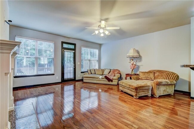 Building Photo - 1754 Oak Brook Ln NW