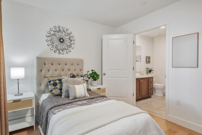 Building Photo - 5 Artisan Way