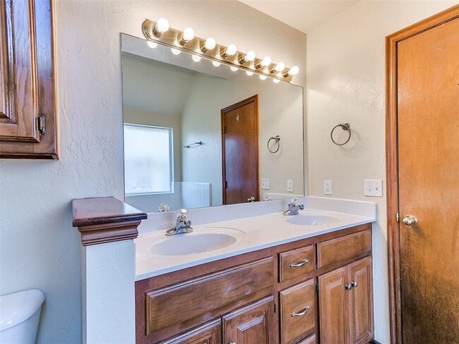 Building Photo - 4100 Kent St