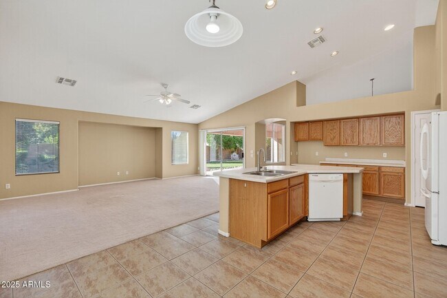 Building Photo - 8611 W Alex Ave