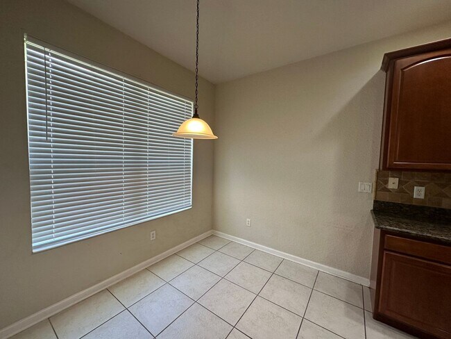 Building Photo - BEAUTIFUL SPACIOUS 3 BEDROOM 2  BATH SINGLE FAMILY HOME FOR RENT