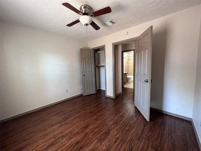Building Photo - 11913 Metmora Ct