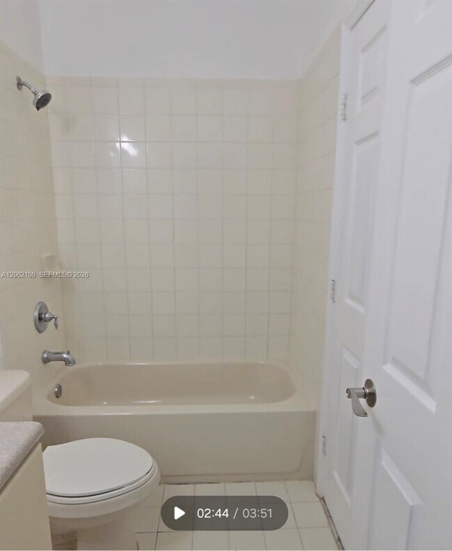 Building Photo - 4917 SW 141st Ave